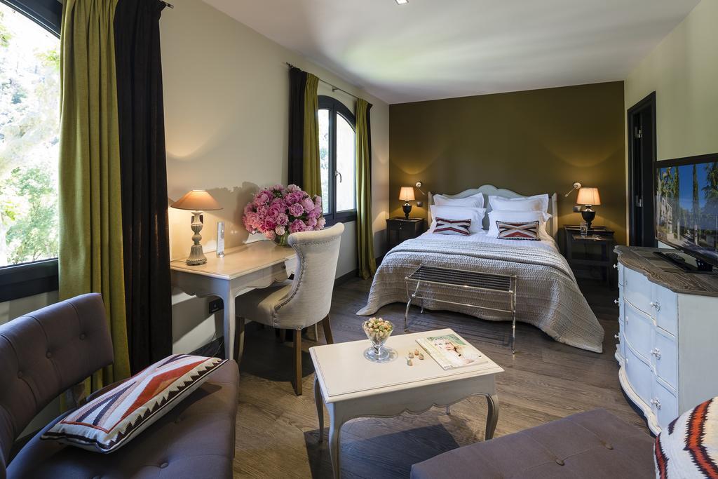 Hostellerie Les Gorges De Pennafort Callas Habitación foto