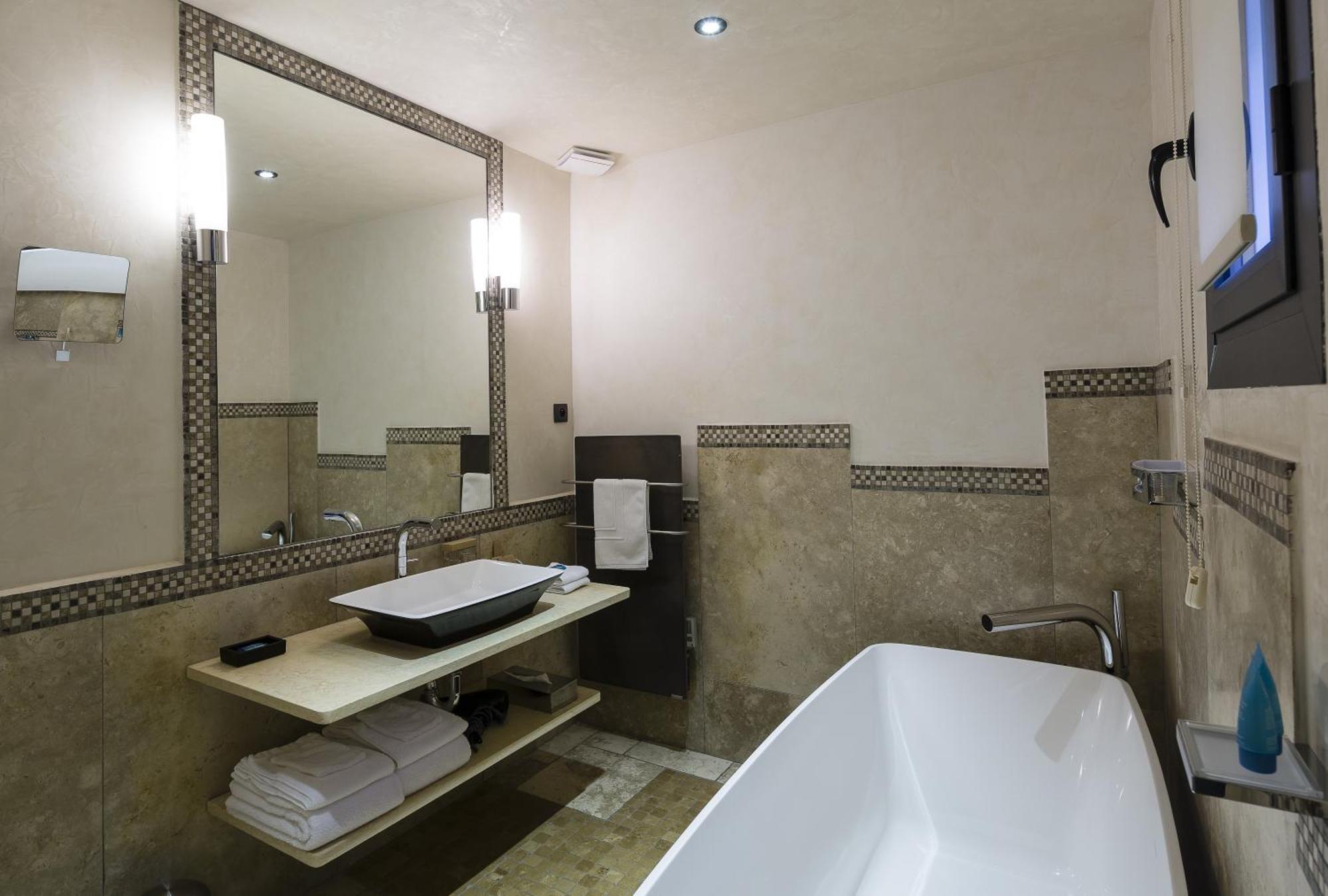 Hostellerie Les Gorges De Pennafort Callas Habitación foto